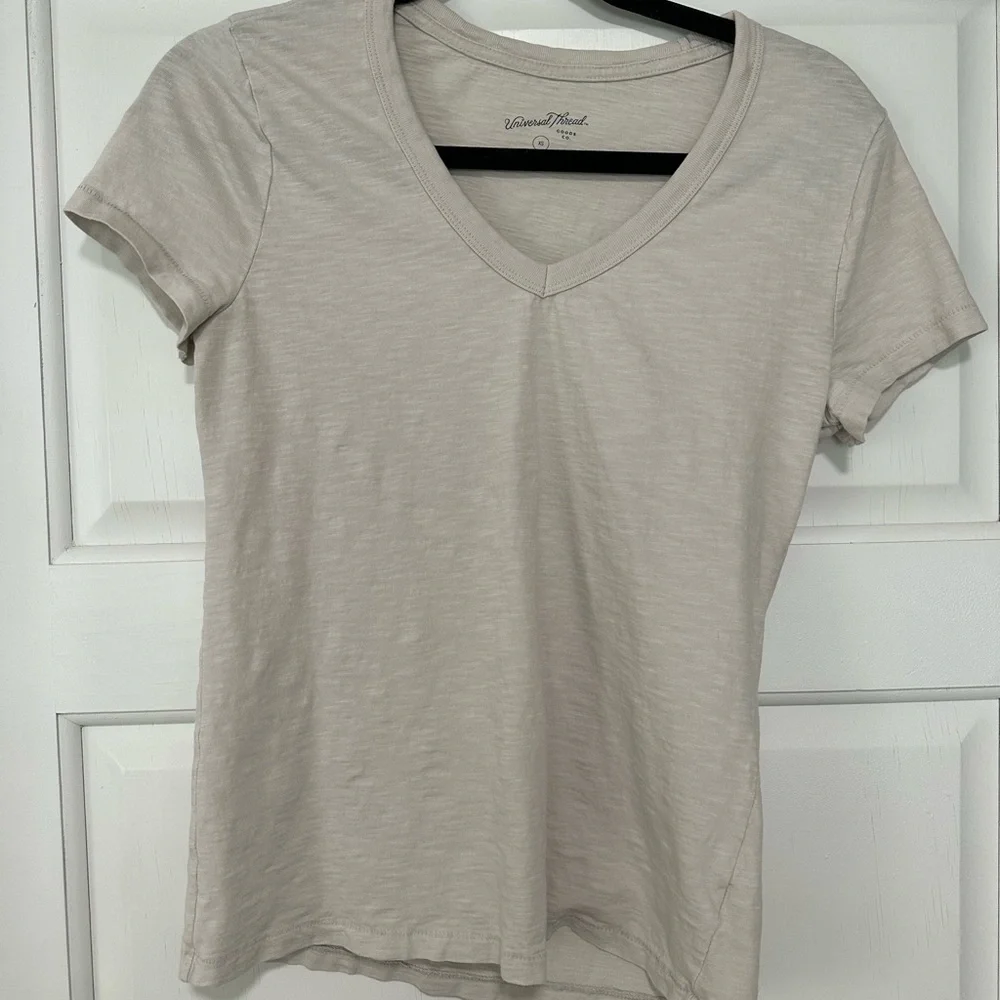 3 v-neck tops - Picture 3 of 7